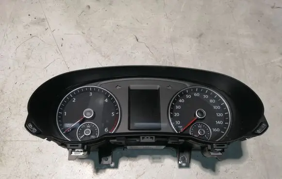 Volkswagen Sharan Speedometer (instrument cluster) 7N0920960J