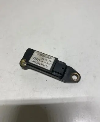 Audi A6 S6 C5 4B Airbag deployment crash/impact sensor 4B0959643A 151197 02304000376P