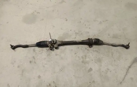 Toyota Yaris Steering rack 690000461