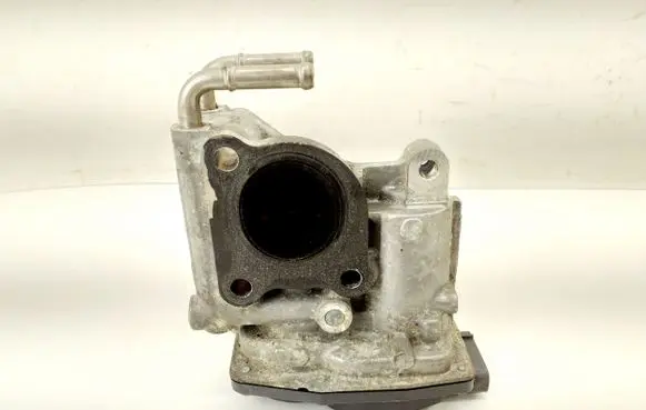 Toyota Avensis T270 Throttle valve 258000R010