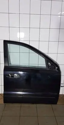 KIA Sorento Front door