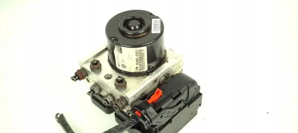 Volkswagen Golf V ABS Pump 1K0614117S