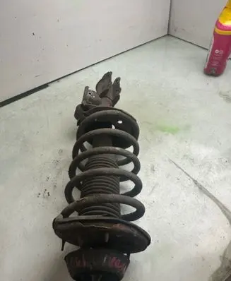 Hyundai i10 Front shock absorber/damper 35343