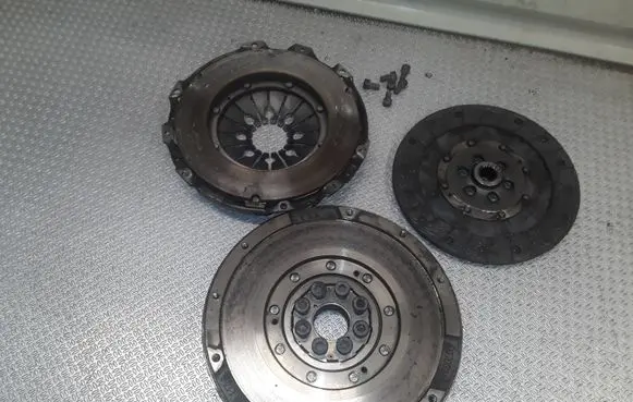 Chevrolet Cruze Clutch set kit C0703385 702310