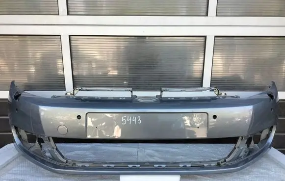 Volkswagen Golf VI Front bumper 5K0807221