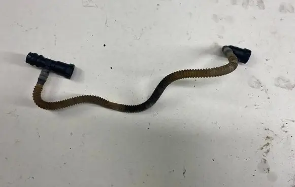 Renault Scenic II - Grand scenic II Fuel main line pipe
