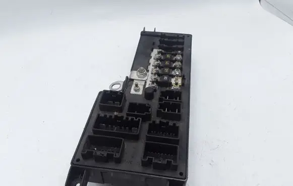 Volvo XC90 Fuse module 8678449 518827019