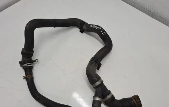Ford Kuga II Engine coolant pipe/hose FV418286AF