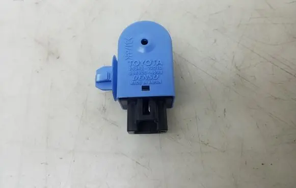 Lexus IS III XE30 Other relay 8934372010