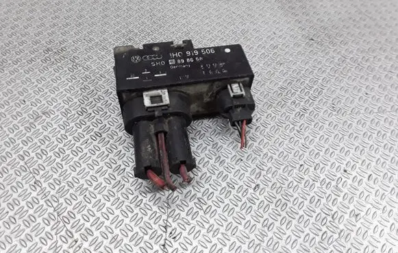 Volkswagen Golf III Coolant fan relay 1H0919506
