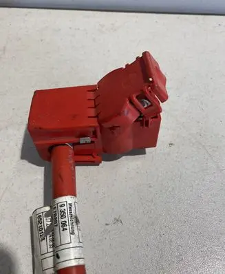Positive cable (battery)