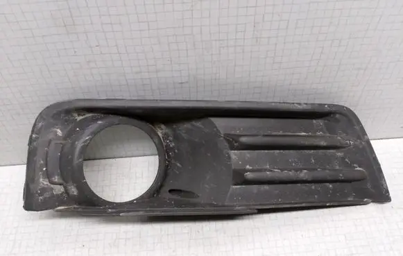 Ford Focus C-MAX Front bumper lower grill 3M51R19953AD