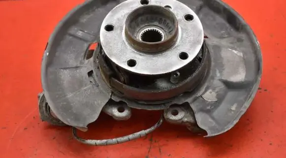 BMW 1 E81 E87 Front wheel hub spindle knuckle