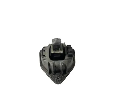 BMW 5 F10 F11 Engine mount bracket 6777373