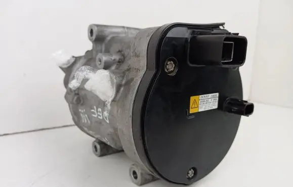 Toyota Prius (XW50) Air conditioning (A/C) compressor (pump) 0424000021 4T00030 ESB20C