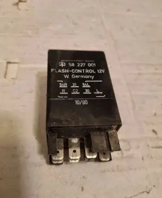 Mercedes-Benz Vito Viano W638 Other relay 58227001
