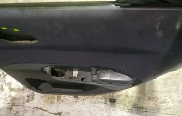 Honda FR-V Rear door card panel trim
