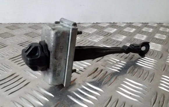 Opel Astra J Rear door check strap stopper