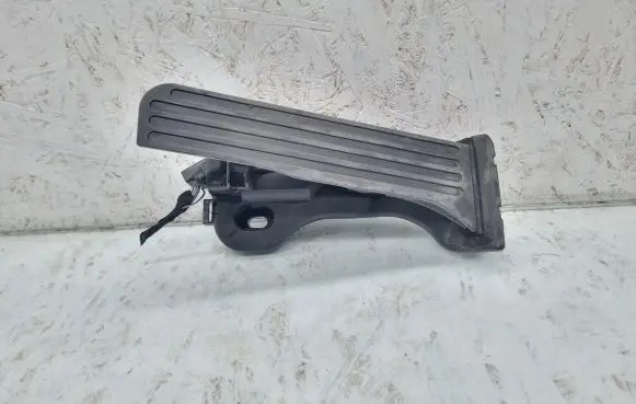 Volkswagen PASSAT B6 Accelerator throttle pedal 1K1721503L