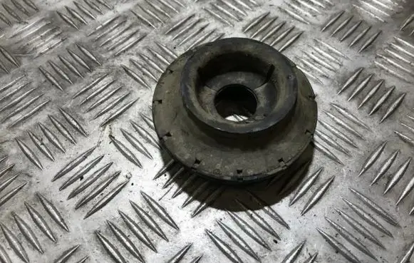 Engine mount bracket