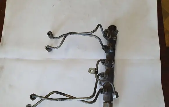 Toyota Avensis T220 Fuel main line pipe NOCODE