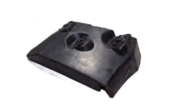Seat Altea XL Front bumper mounting bracket 5P0807184A