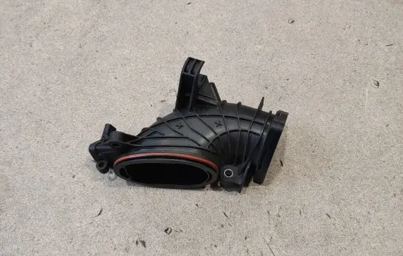 Air intake hose/pipe