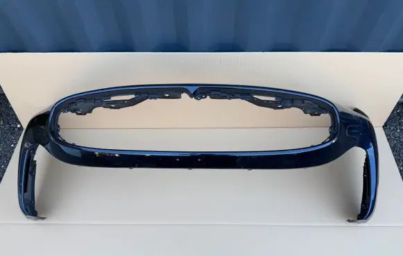 Maserati GranTurismo II Front bumper 670168206