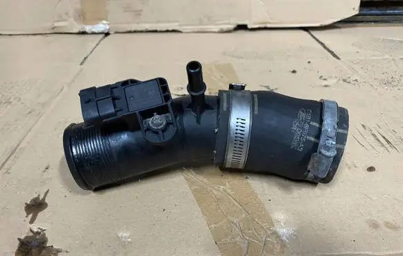 Ford Focus Intercooler hose/pipe