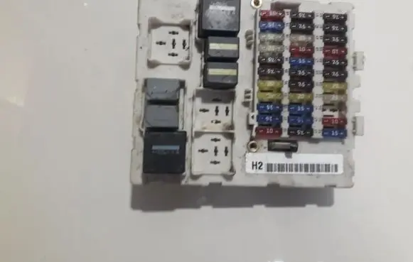 Ford Focus Fuse box set 518783303 2m5t14a073bdh2