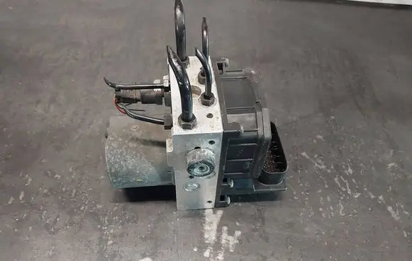 Volkswagen PASSAT B5 ABS Pump 4B0614517G 0265225124 0265950055