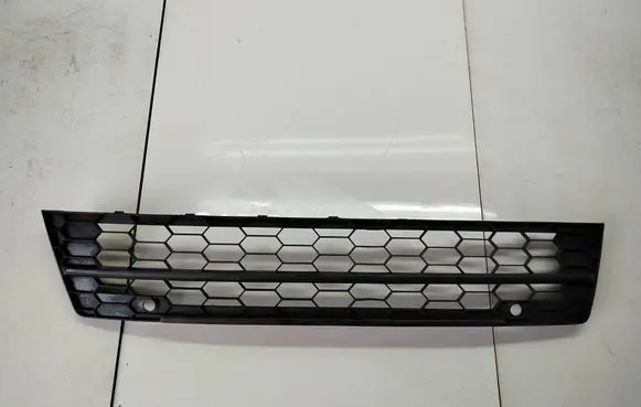 Skoda Yeti (5L) Front bumper lower grill 5L0853677A