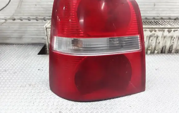 Volkswagen Touran I Rear/tail lights 1T0945095C