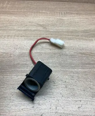 BMW 5 E60 E61 12 V Socket (front) 314250300 1378107
