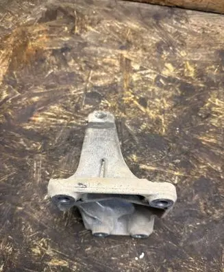 BMW 4 F36 Gran coupe Engine mounting bracket 6784826 GD01627 13992010