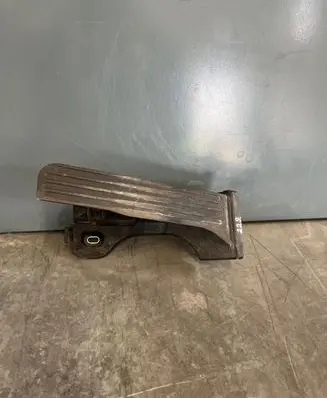 Volkswagen Touran I Accelerator throttle pedal 1T1723503H