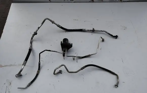 Air conditioning (A/C) pipe/hose