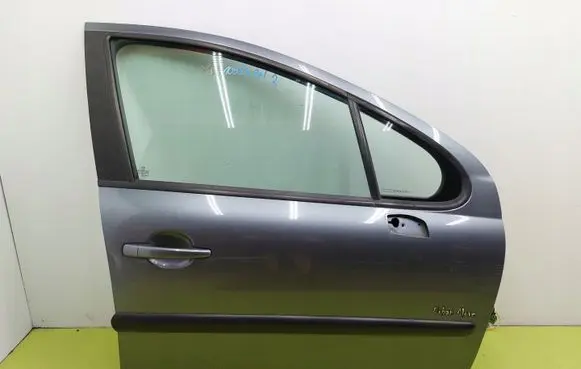 Peugeot 207 CC Front door KTHC