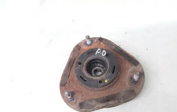 Toyota Avensis T250 Front upper strut mount 