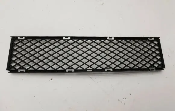 BMW 7 E65 E66 Front bumper lower grill