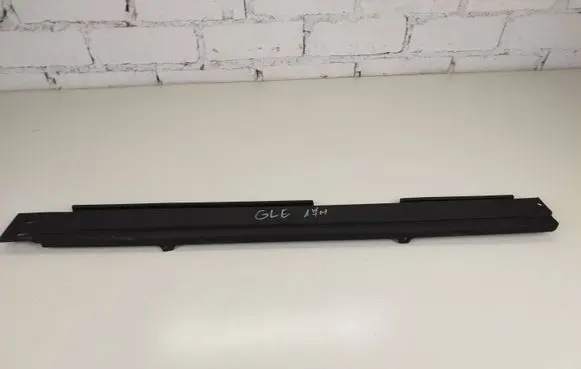 Mercedes-Benz GLE (W166 - C292) Other trunk/boot trim element A1666842700