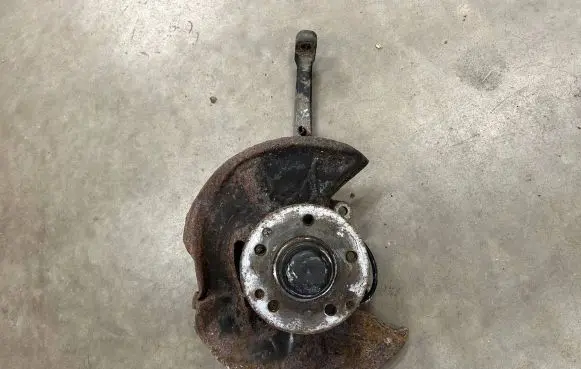 Mercedes-Benz E W210 Front wheel hub spindle knuckle 2102301