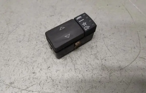 Land Rover Range Rover P38A Suspension ride height/mode switch AMR5823