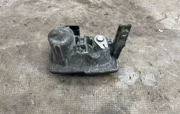 Volkswagen Tiguan Throttle body valve 5Q0253691K