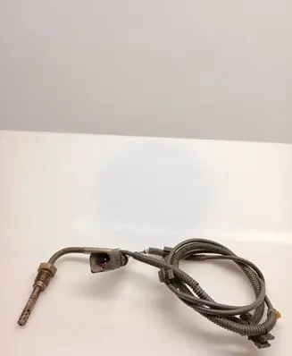 Volkswagen Phaeton Exhaust gas temperature sensor 059906088AD