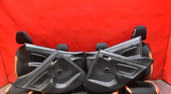 Nissan Micra C+C Seat set 