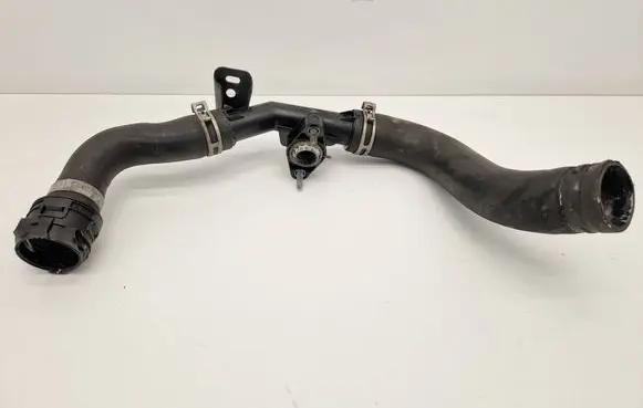 Peugeot 2008 I Engine coolant pipe/hose 9804208380