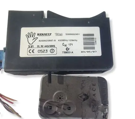 Renault Espace - Grand espace IV Ignition key card reader S000002951 8200625887A 736653A