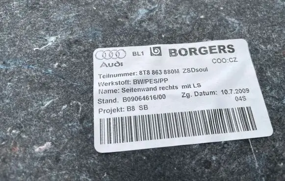 Audi A5 8T 8F Trunk/boot side trim panel 8T8863880M
