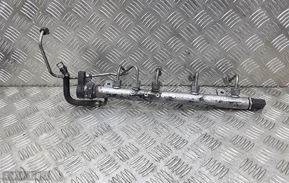 Mercedes-Benz B W245 Fuel main line pipe a6400702095